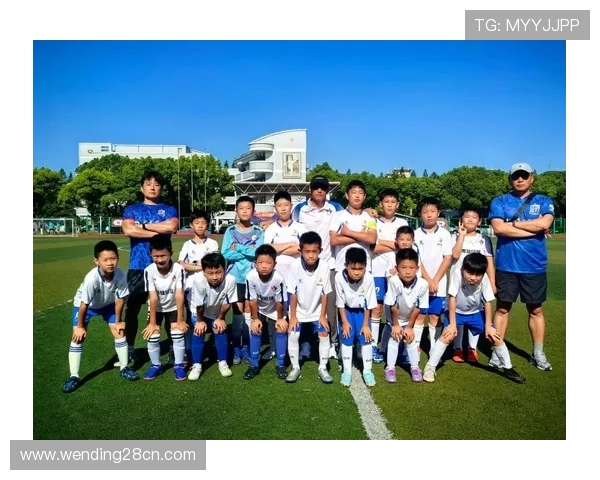 在哈哈体育官网上享受高清流畅的体育直播体验,实时掌握足球篮球等热门赛事的最新进展 在哈哈体育官网上享受高清流畅的体育直播体验,实时掌握足球篮球等热门赛事的最新进展